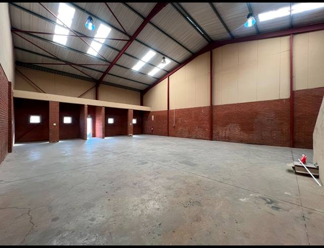 299M² WAREHOUSE TO LET IN SUNDERLAND RIDGE